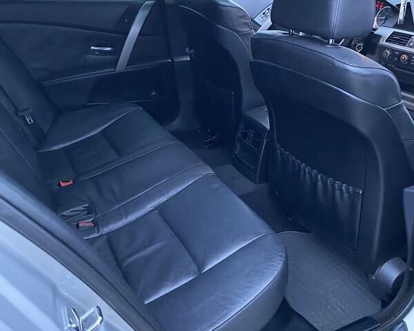 Серый БМВ 5 Серия, объемом двигателя 2.5 л и пробегом 299 тыс. км за 8700 $, фото 12 на Automoto.ua