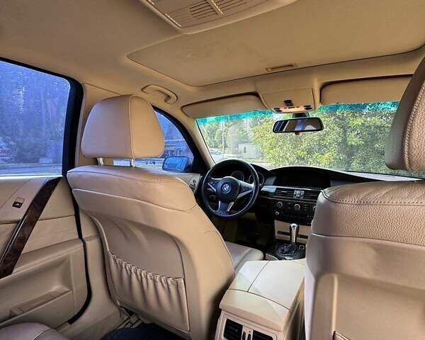 Серый БМВ 5 Серия, объемом двигателя 2.98 л и пробегом 236 тыс. км за 9000 $, фото 10 на Automoto.ua