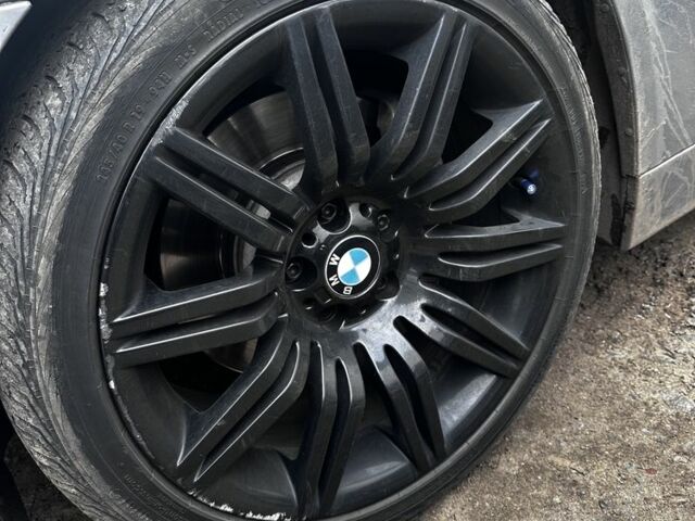 Серый БМВ 5 Серия, объемом двигателя 4.4 л и пробегом 318 тыс. км за 9999 $, фото 7 на Automoto.ua