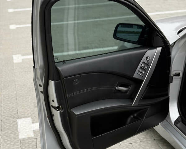 Сірий БМВ 5 Серія, об'ємом двигуна 3 л та пробігом 330 тис. км за 9400 $, фото 23 на Automoto.ua