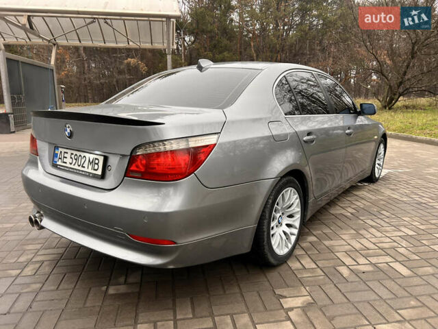 Серый БМВ 5 Серия, объемом двигателя 3 л и пробегом 245 тыс. км за 8400 $, фото 1 на Automoto.ua
