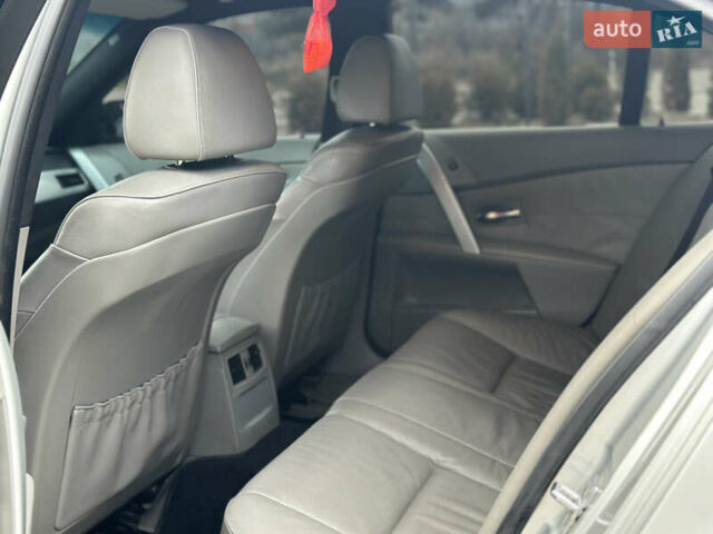 Сірий БМВ 5 Серія, об'ємом двигуна 3 л та пробігом 341 тис. км за 8300 $, фото 13 на Automoto.ua