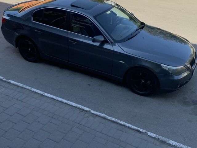 Серый БМВ 5 Серия, объемом двигателя 2.5 л и пробегом 380 тыс. км за 4700 $, фото 5 на Automoto.ua