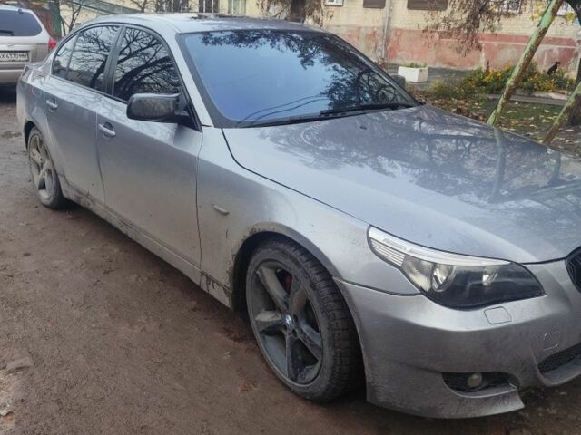 Серый БМВ 5 Серия, объемом двигателя 3 л и пробегом 387 тыс. км за 6400 $, фото 2 на Automoto.ua