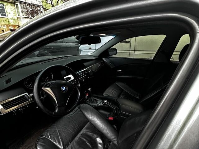 Серый БМВ 5 Серия, объемом двигателя 4.4 л и пробегом 318 тыс. км за 9999 $, фото 16 на Automoto.ua