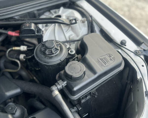 Сірий БМВ 5 Серія, об'ємом двигуна 2.99 л та пробігом 397 тис. км за 10500 $, фото 29 на Automoto.ua