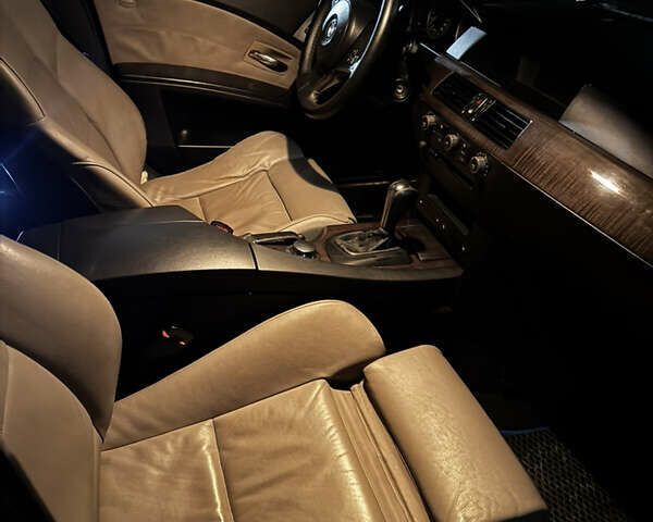 Серый БМВ 5 Серия, объемом двигателя 2.99 л и пробегом 355 тыс. км за 8299 $, фото 6 на Automoto.ua