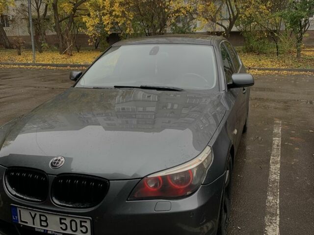 Серый БМВ 5 Серия, объемом двигателя 2.5 л и пробегом 380 тыс. км за 4700 $, фото 2 на Automoto.ua