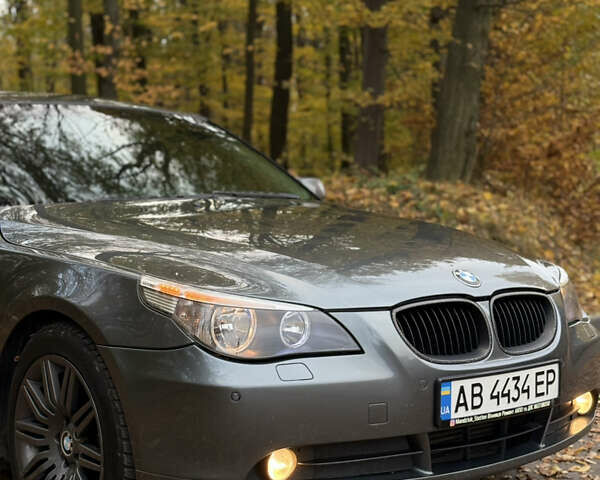 Серый БМВ 5 Серия, объемом двигателя 2.5 л и пробегом 336 тыс. км за 7750 $, фото 3 на Automoto.ua