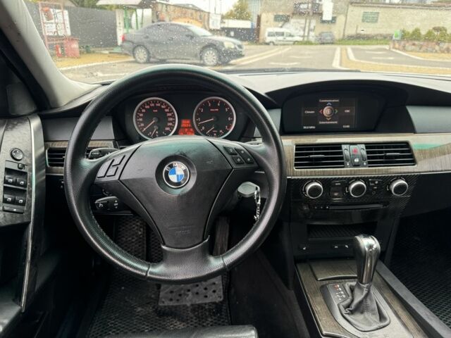 Серый БМВ 5 Серия, объемом двигателя 2.2 л и пробегом 295 тыс. км за 5900 $, фото 12 на Automoto.ua