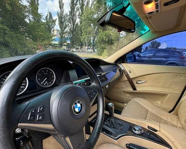 Серый БМВ 5 Серия, объемом двигателя 2.98 л и пробегом 236 тыс. км за 9000 $, фото 5 на Automoto.ua