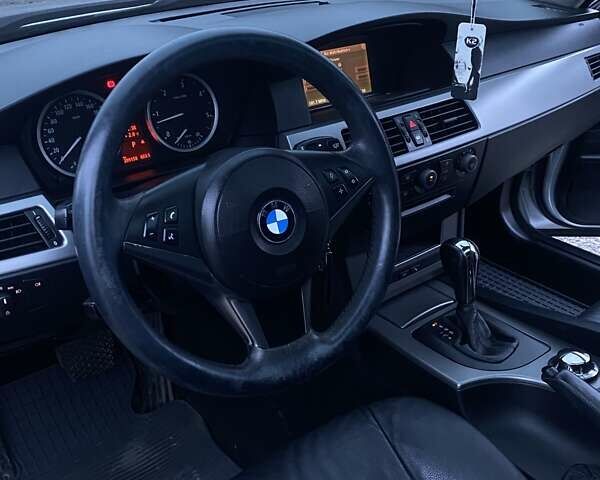 Серый БМВ 5 Серия, объемом двигателя 2.5 л и пробегом 299 тыс. км за 8700 $, фото 5 на Automoto.ua