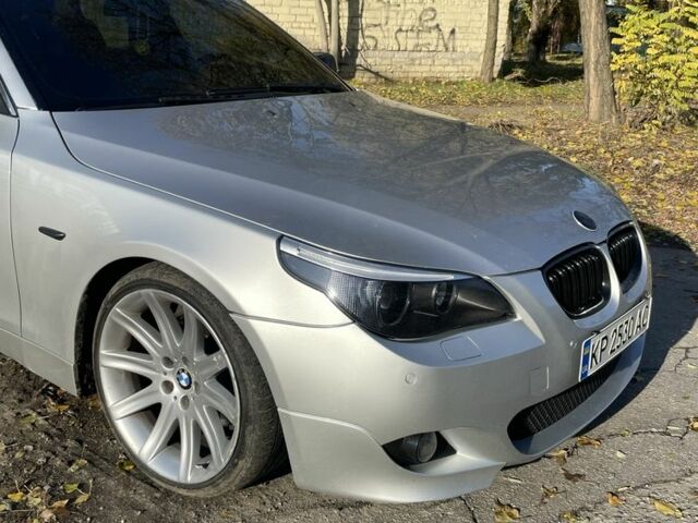 БМВ 5 Серия 2004 в Запорожье на Automoto.ua Серый БМВ 5 Серия, объемом двигателя 0 л и пробегом 355 тыс. км за 9600 $, фото 3 на Automoto.ua