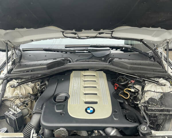 Серый БМВ 5 Серия, объемом двигателя 2.5 л и пробегом 234 тыс. км за 10000 $, фото 7 на Automoto.ua