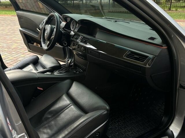 Серый БМВ 5 Серия, объемом двигателя 4.5 л и пробегом 260 тыс. км за 9500 $, фото 14 на Automoto.ua