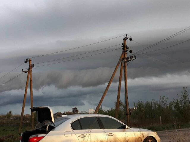 Серый БМВ 5 Серия, объемом двигателя 2.2 л и пробегом 270 тыс. км за 7592 $, фото 6 на Automoto.ua