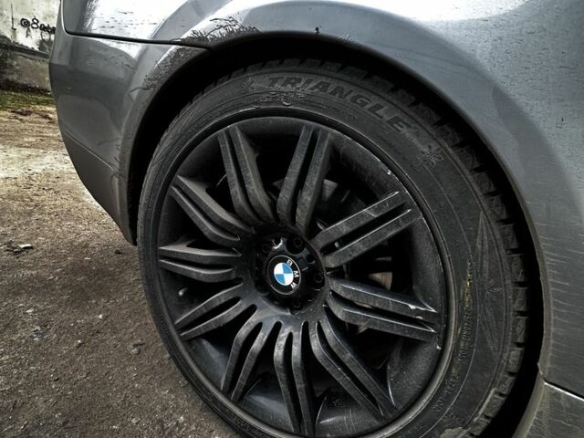 Серый БМВ 5 Серия, объемом двигателя 4.4 л и пробегом 318 тыс. км за 9999 $, фото 6 на Automoto.ua