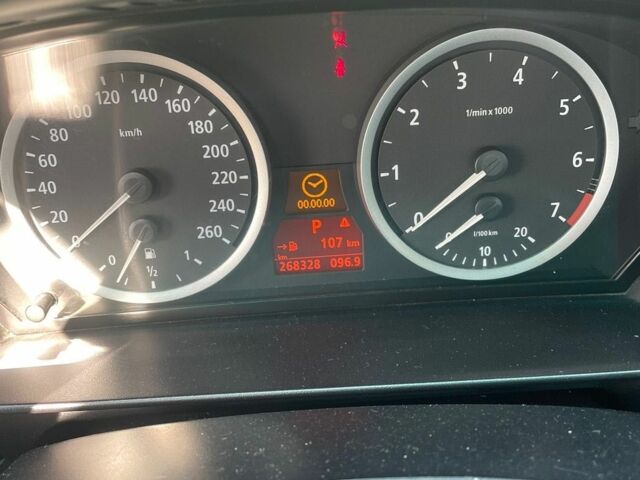 Серый БМВ 5 Серия, объемом двигателя 2.5 л и пробегом 270 тыс. км за 6700 $, фото 2 на Automoto.ua