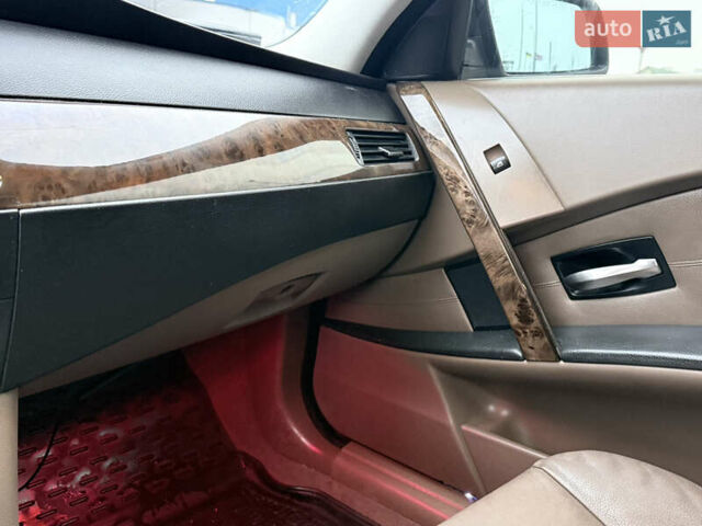 Серый БМВ 5 Серия, объемом двигателя 2.5 л и пробегом 378 тыс. км за 6500 $, фото 29 на Automoto.ua