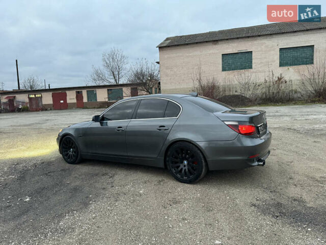 Серый БМВ 5 Серия, объемом двигателя 3 л и пробегом 498 тыс. км за 9999 $, фото 9 на Automoto.ua