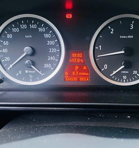 Серый БМВ 5 Серия, объемом двигателя 2.5 л и пробегом 324 тыс. км за 8500 $, фото 2 на Automoto.ua