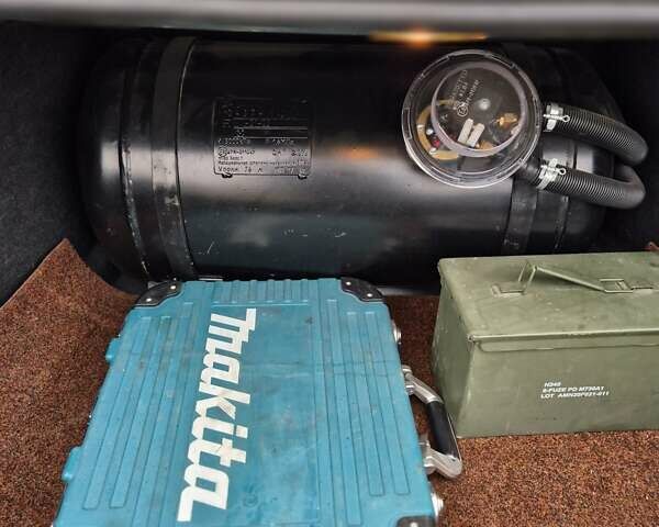 Серый БМВ 5 Серия, объемом двигателя 2.5 л и пробегом 251 тыс. км за 8500 $, фото 3 на Automoto.ua