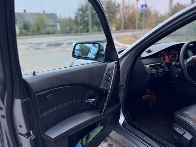 Серый БМВ 5 Серия, объемом двигателя 3 л и пробегом 350 тыс. км за 4300 $, фото 16 на Automoto.ua