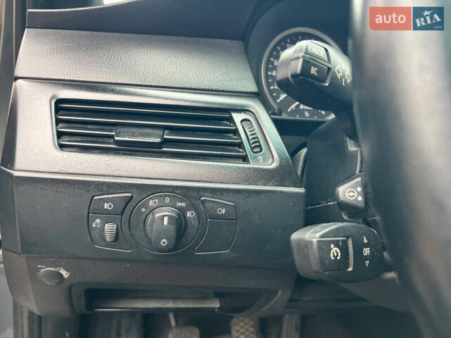 Серый БМВ 5 Серия, объемом двигателя 3 л и пробегом 225 тыс. км за 7900 $, фото 14 на Automoto.ua