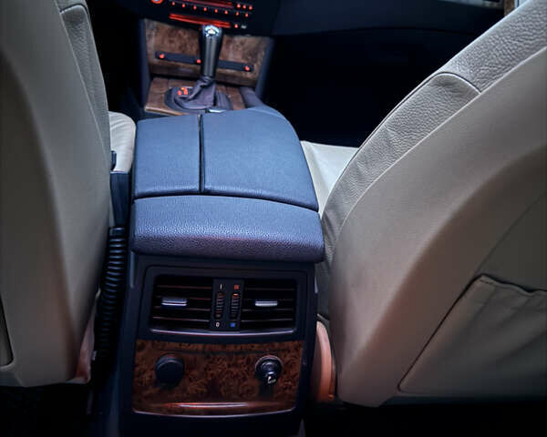 Серый БМВ 5 Серия, объемом двигателя 3 л и пробегом 498 тыс. км за 9500 $, фото 15 на Automoto.ua