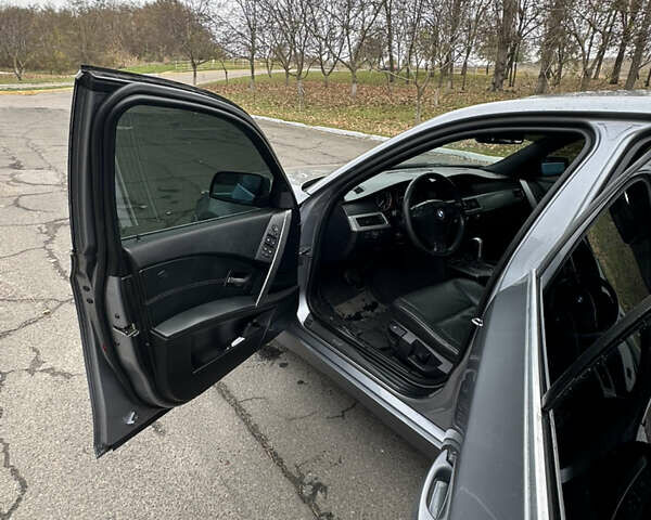 Сірий БМВ 5 Серія, об'ємом двигуна 2.5 л та пробігом 360 тис. км за 7900 $, фото 13 на Automoto.ua