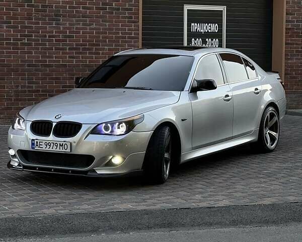 Серый БМВ 5 Серия, объемом двигателя 3 л и пробегом 254 тыс. км за 11500 $, фото 16 на Automoto.ua