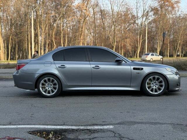 Серый БМВ 5 Серия, объемом двигателя 3 л и пробегом 347 тыс. км за 8700 $, фото 7 на Automoto.ua