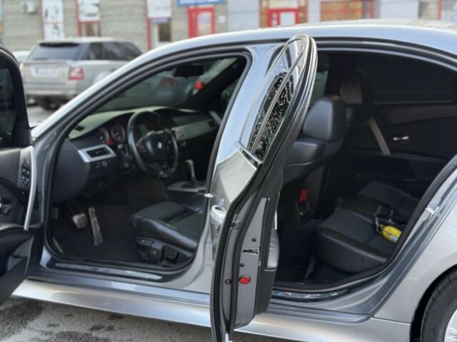 Серый БМВ 5 Серия, объемом двигателя 3 л и пробегом 347 тыс. км за 8700 $, фото 20 на Automoto.ua