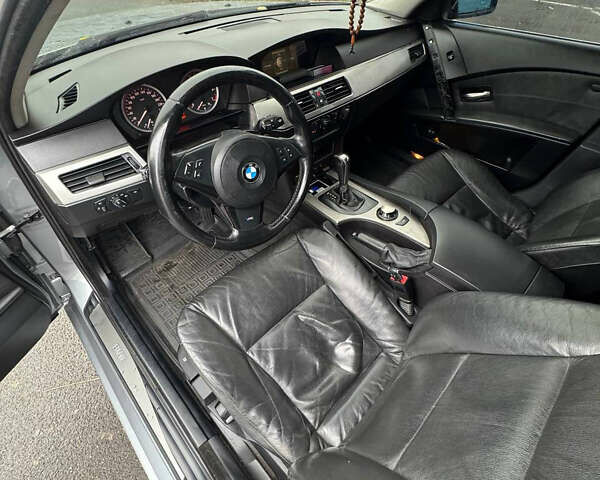 Серый БМВ 5 Серия, объемом двигателя 2.5 л и пробегом 227 тыс. км за 7000 $, фото 11 на Automoto.ua