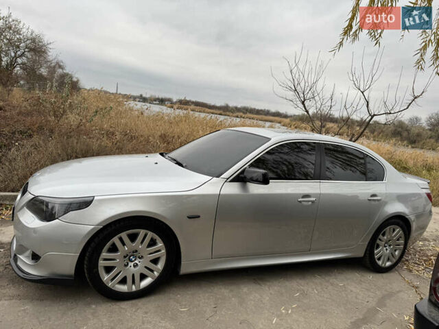 Серый БМВ 5 Серия, объемом двигателя 3 л и пробегом 254 тыс. км за 11500 $, фото 5 на Automoto.ua