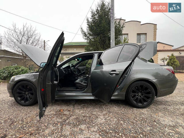 Серый БМВ 5 Серия, объемом двигателя 3 л и пробегом 225 тыс. км за 7900 $, фото 4 на Automoto.ua