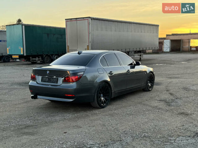 Серый БМВ 5 Серия, объемом двигателя 3 л и пробегом 498 тыс. км за 9999 $, фото 3 на Automoto.ua