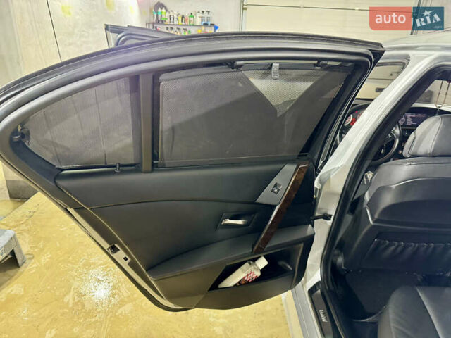 Серый БМВ 5 Серия, объемом двигателя 3 л и пробегом 254 тыс. км за 11500 $, фото 12 на Automoto.ua