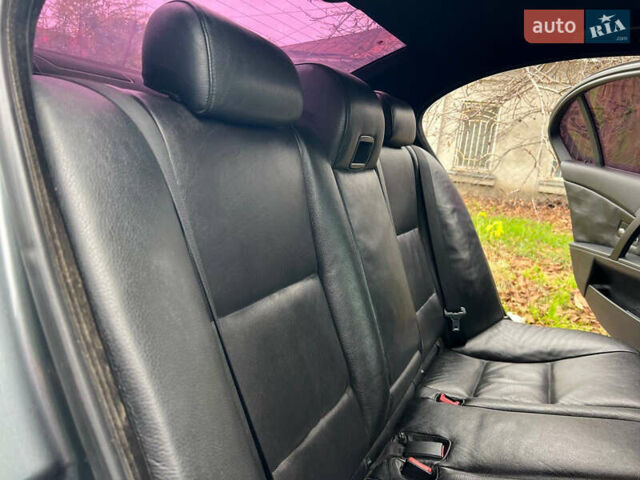 Серый БМВ 5 Серия, объемом двигателя 3 л и пробегом 225 тыс. км за 7900 $, фото 25 на Automoto.ua