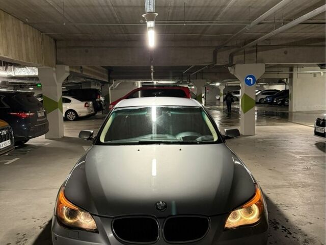 Серый БМВ 5 Серия, объемом двигателя 3 л и пробегом 420 тыс. км за 3850 $, фото 1 на Automoto.ua