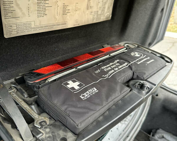 Сірий БМВ 5 Серія, об'ємом двигуна 2.5 л та пробігом 360 тис. км за 7900 $, фото 11 на Automoto.ua