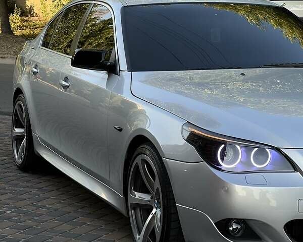 Серый БМВ 5 Серия, объемом двигателя 3 л и пробегом 254 тыс. км за 11500 $, фото 20 на Automoto.ua