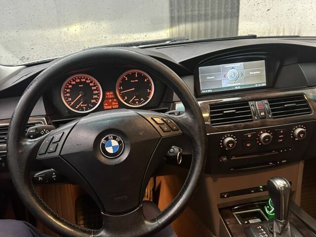 Серый БМВ 5 Серия, объемом двигателя 0 л и пробегом 310 тыс. км за 4799 $, фото 4 на Automoto.ua