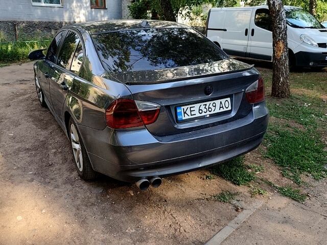 Серый БМВ 5 Серия, объемом двигателя 2 л и пробегом 240 тыс. км за 8000 $, фото 1 на Automoto.ua