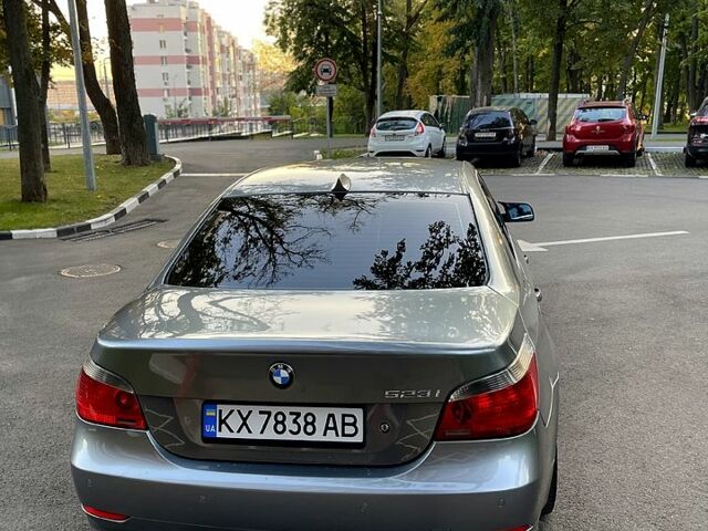 Серый БМВ 5 Серия, объемом двигателя 2.5 л и пробегом 357 тыс. км за 7700 $, фото 3 на Automoto.ua
