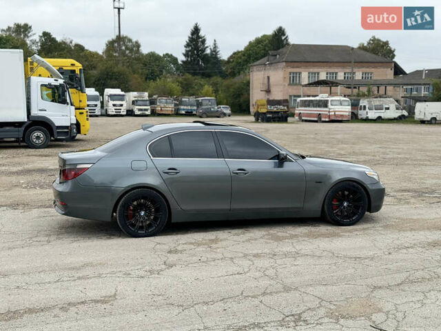 Серый БМВ 5 Серия, объемом двигателя 3 л и пробегом 497 тыс. км за 10500 $, фото 1 на Automoto.ua