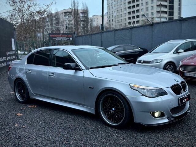 Серый БМВ 5 Серия, объемом двигателя 4.4 л и пробегом 250 тыс. км за 7600 $, фото 3 на Automoto.ua