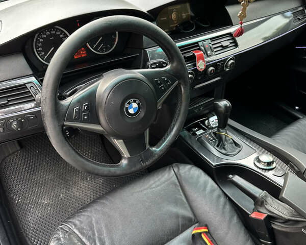 Сірий БМВ 5 Серія, об'ємом двигуна 2.5 л та пробігом 390 тис. км за 10000 $, фото 3 на Automoto.ua