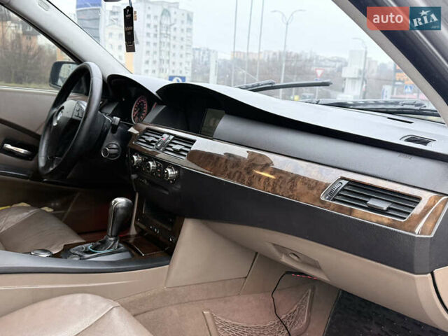 Серый БМВ 5 Серия, объемом двигателя 2.5 л и пробегом 378 тыс. км за 6500 $, фото 24 на Automoto.ua