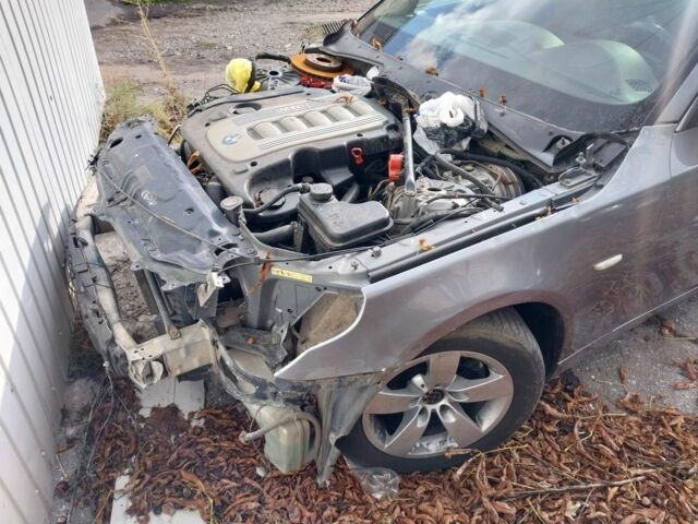 Серый БМВ 5 Серия, объемом двигателя 2.5 л и пробегом 250 тыс. км за 3700 $, фото 6 на Automoto.ua